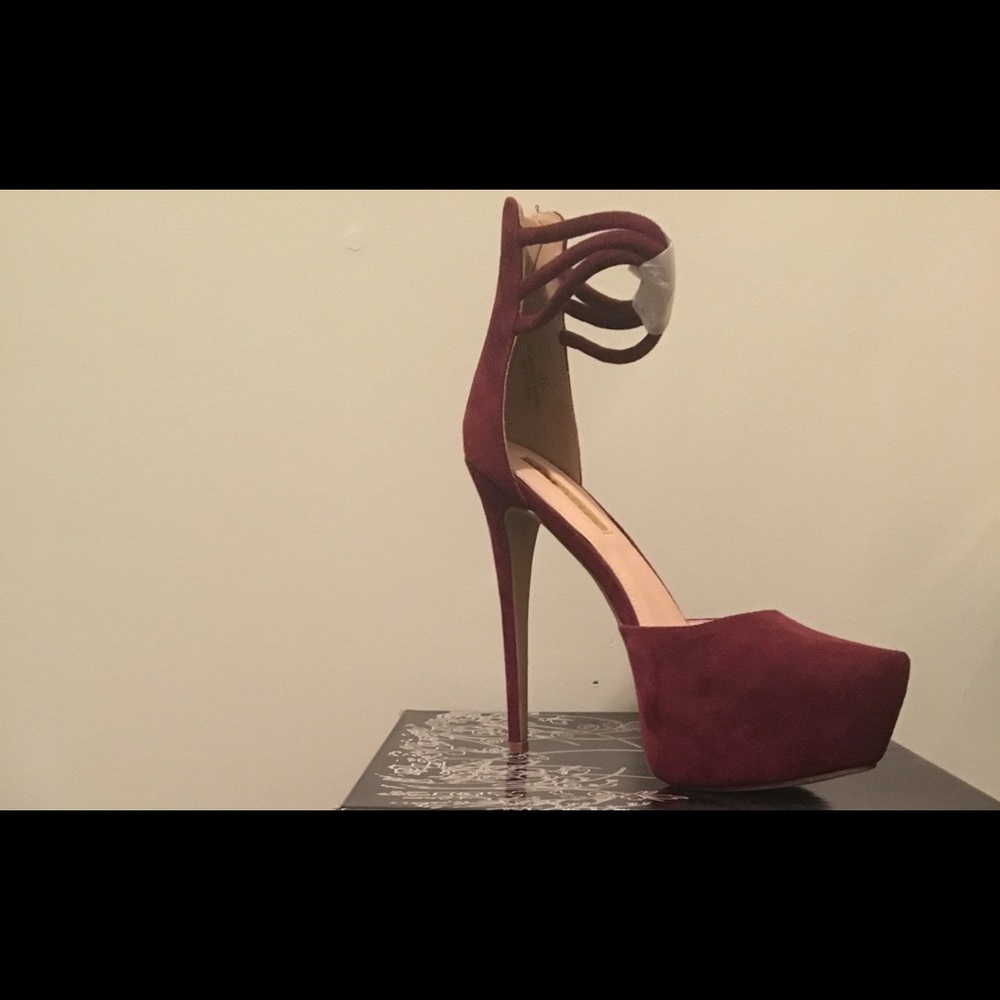 Burgundy heel one size of each 8 1/2
